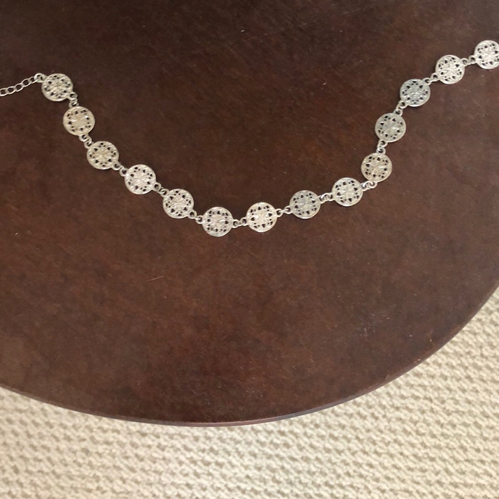 Silver choker